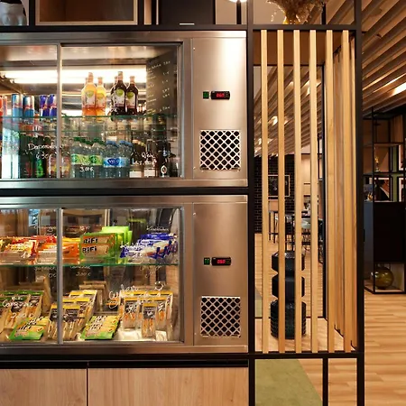 فندق هوليداي إن سيتي إيست سايد 4*