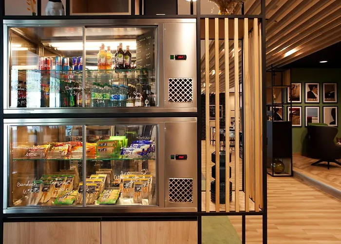 فندق هوليداي إن سيتي إيست سايد 4*