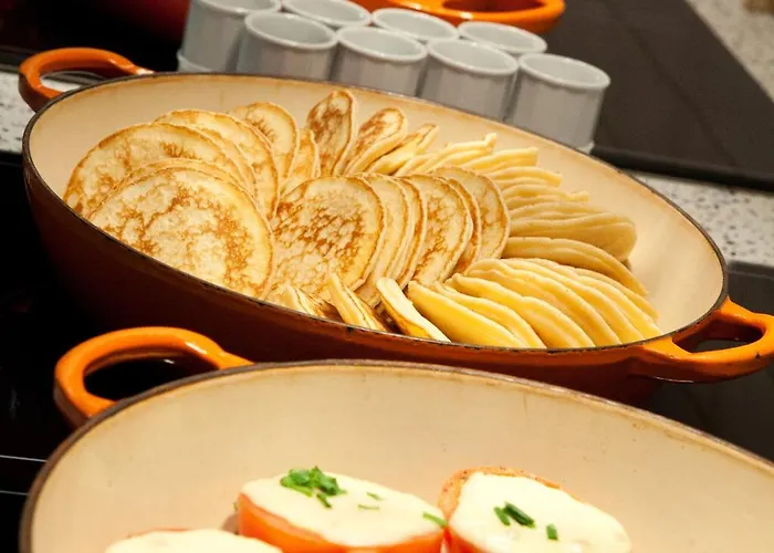 هوليداي إن سيتي إيست سايد 4*