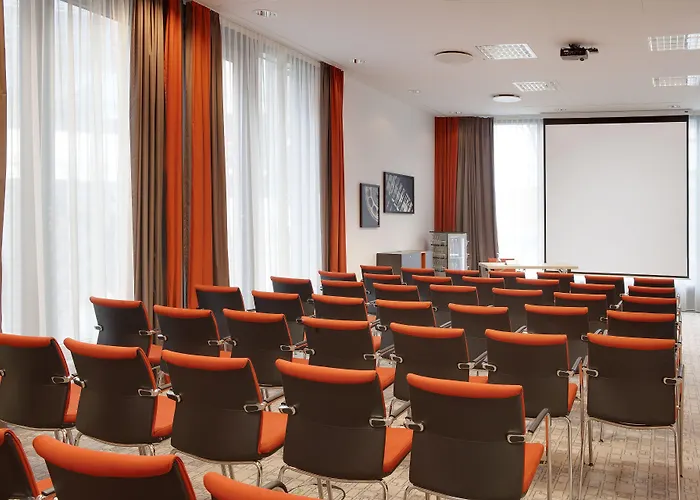 فندق هوليداي إن سيتي إيست سايد 4*