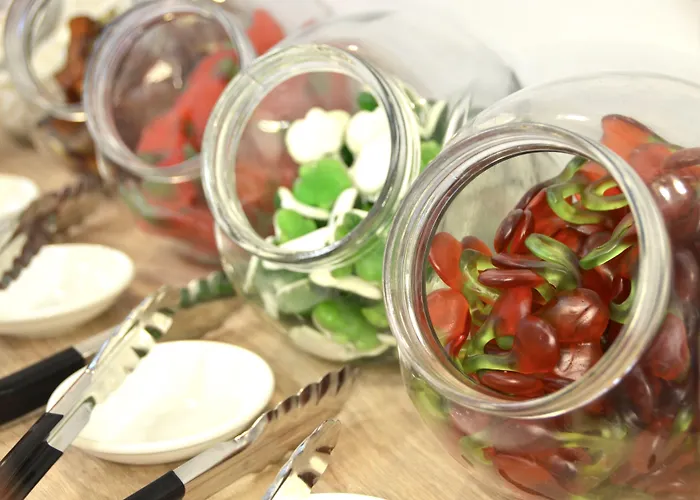 فندق هوليداي إن سيتي إيست سايد 4*