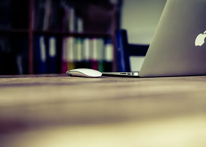 هوليداي إن سيتي إيست سايد