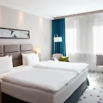 Hotel East Side By Ihg