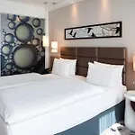 Hotel East Side By Ihg Berlin