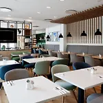 Hotel East Side By Ihg