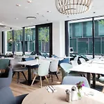 Hotel East Side By Ihg Berlin