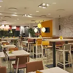 Hotel East Side By Ihg Berlin