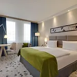 Hotel East Side By Ihg 4*