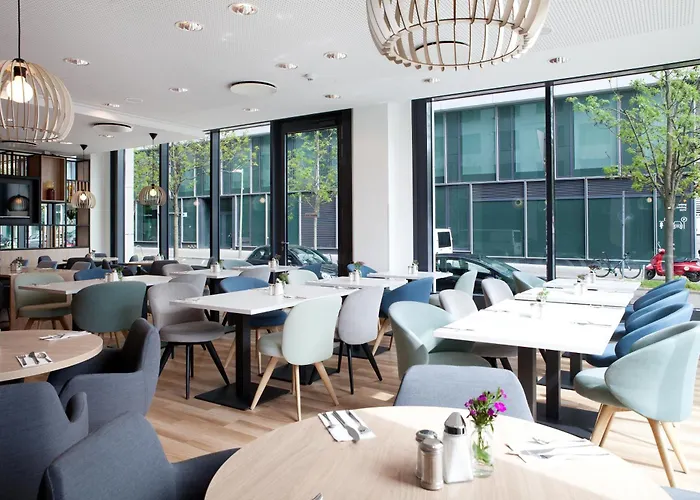 Hotel East Side By Ihg Berlín