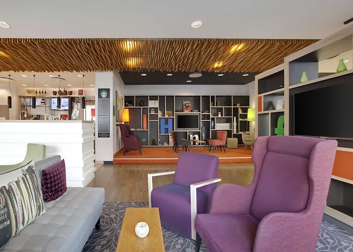 Hotel East Side By Ihg Berlin