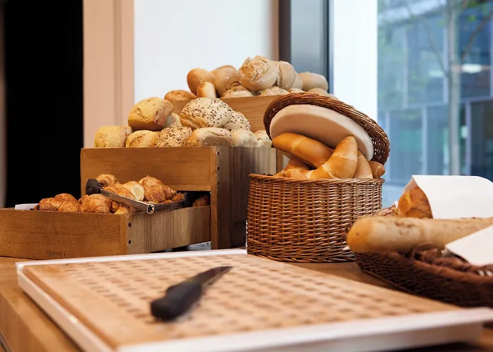 Hotel East Side By Ihg Berlin