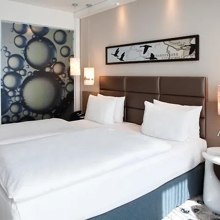 Hotel East Side By Ihg Berlijn