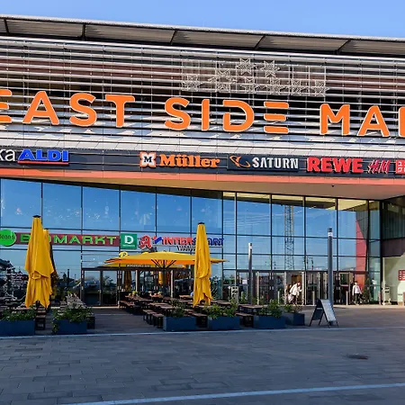 Hotel East Side By Ihg 4*