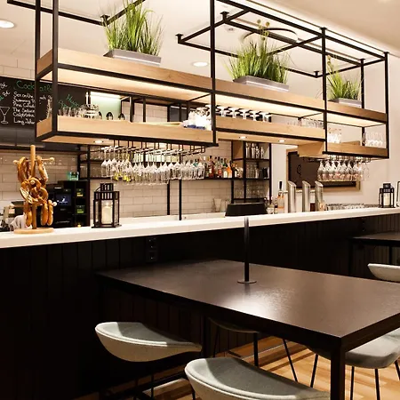 Hotel East Side By Ihg Berlin