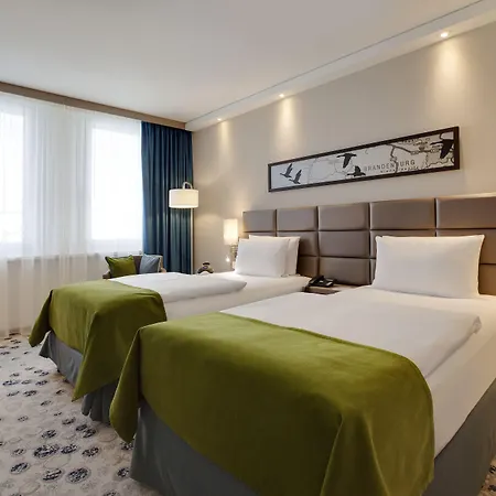 Hotel East Side By Ihg Berlin